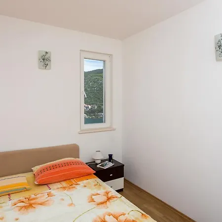 Niki Apartment *
